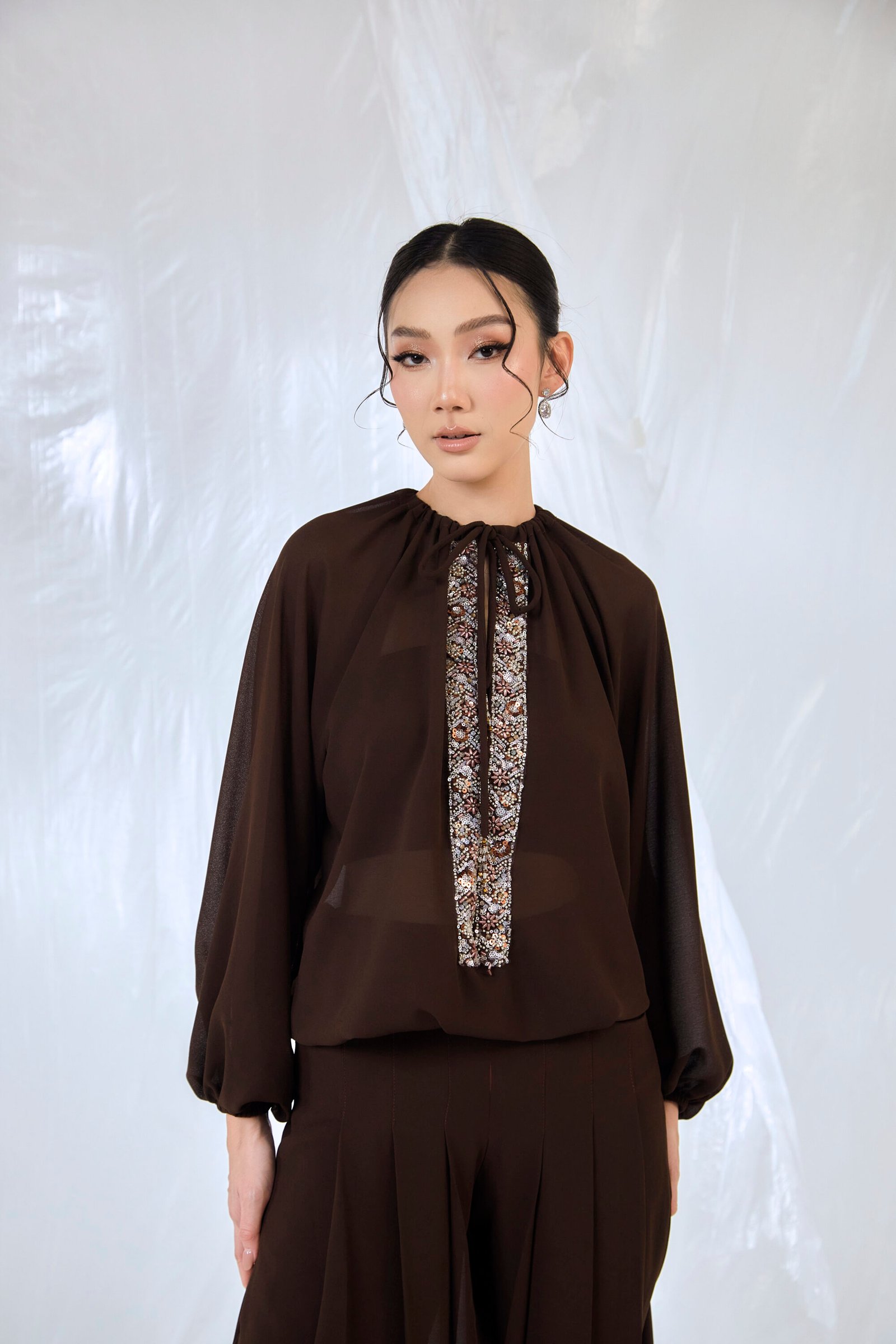 Noir Brun In Deep Brown