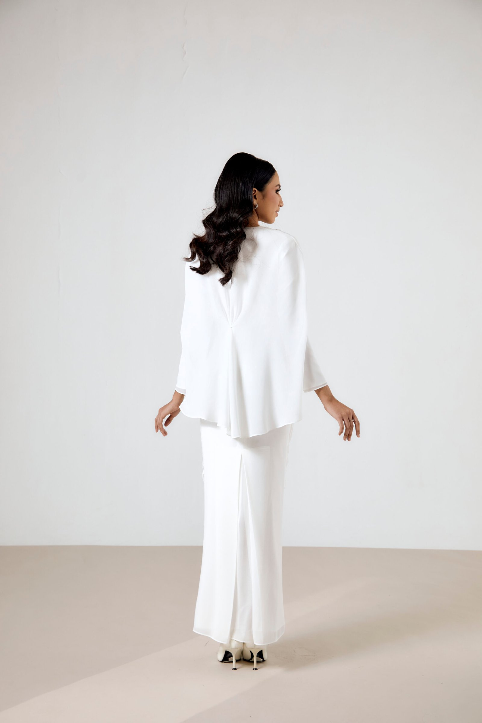The Pearl in Off White